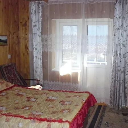 Саламандра Гостинний Двір Yaremche